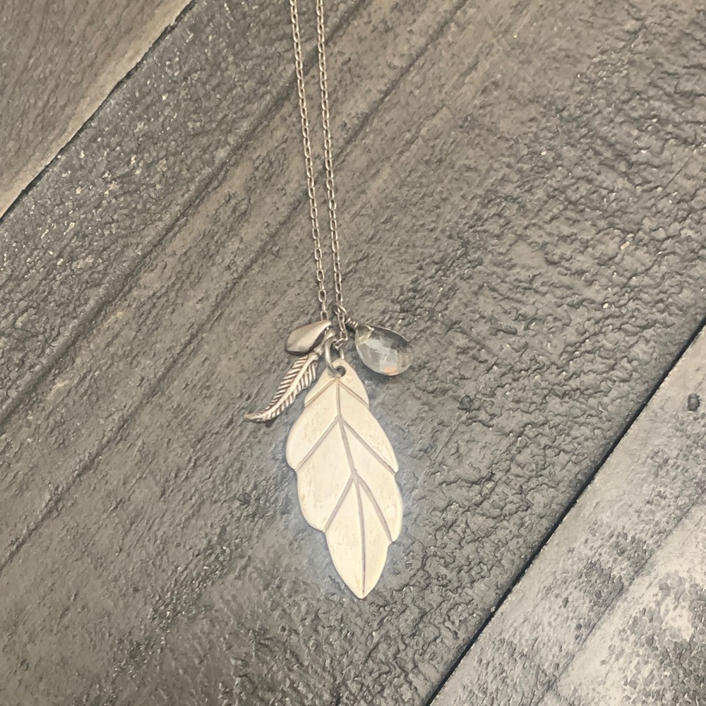 Premier Designs Silver Leaf Charm Necklace 18”